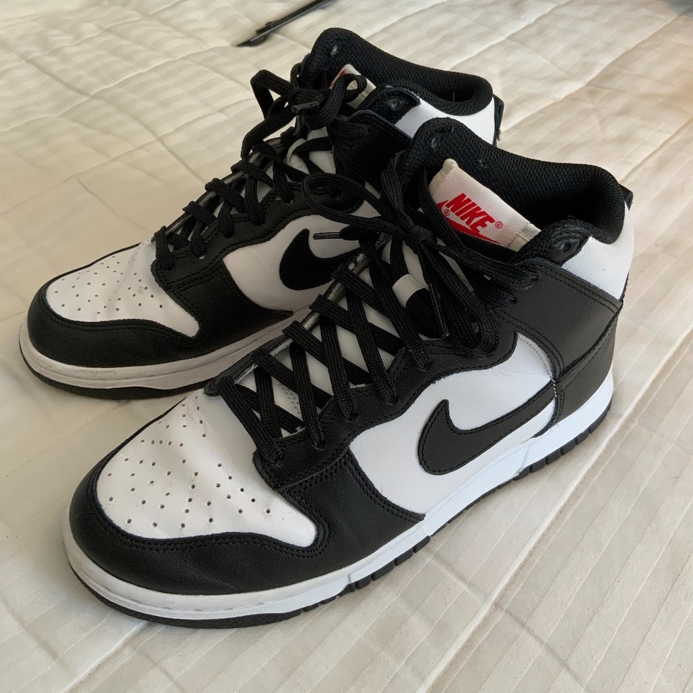 BLACK NIKE DUNKS